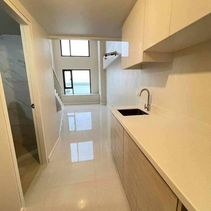 1br loft no balcony c